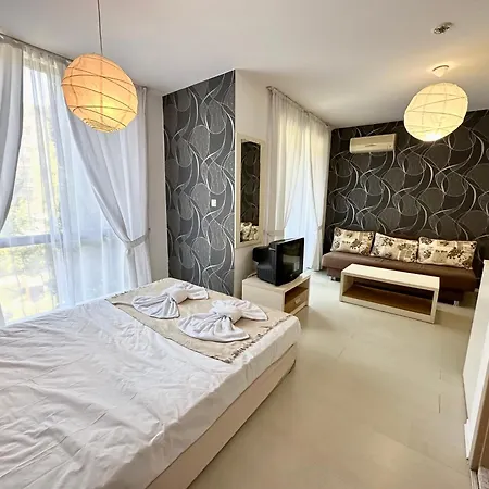 Rainbow 3 - Menada Apartment